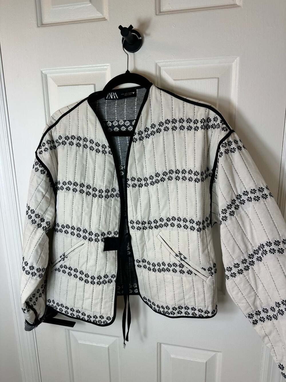 Zara Quilted Jacket Size S Black White Floral Print Tie Front